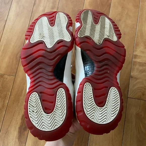 COPY - Air Jordan 11 Low Cherry Bottom Retro Sneakers Men’s Size 8 528895-101 - Picture 4 of 8